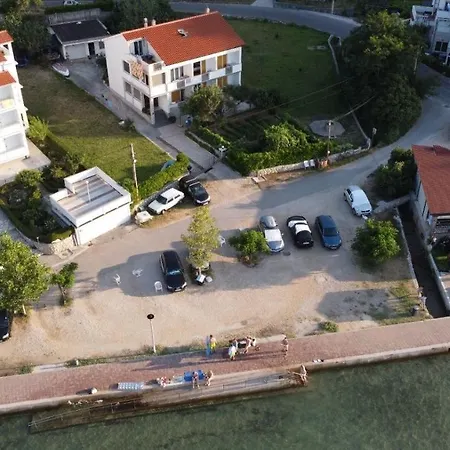 Sara Apartament *