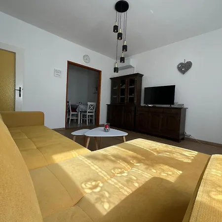Sara Apartament